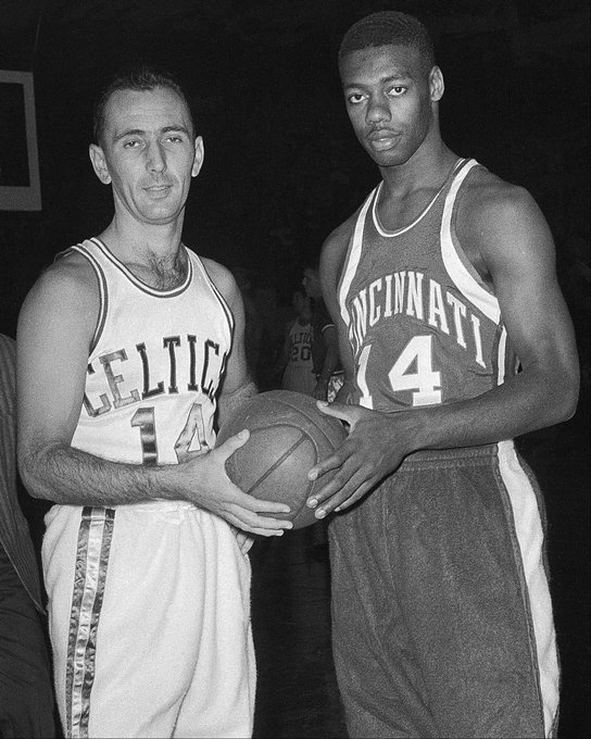 也展示了他 也展示了他