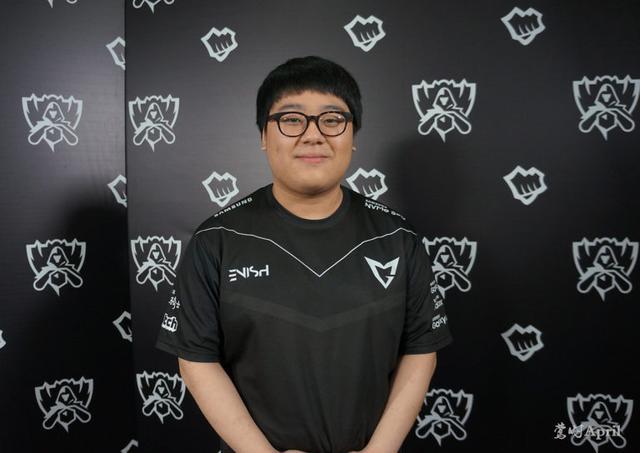 普尔在对阵 普尔在对阵