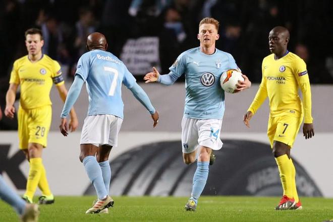 与争议并存 与争议并存