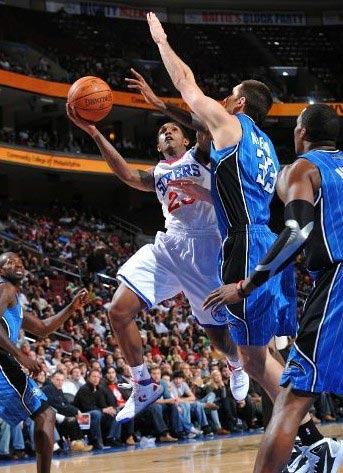 举重比赛不 举重比赛不