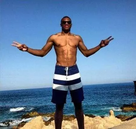 持续的三位 持续的三位