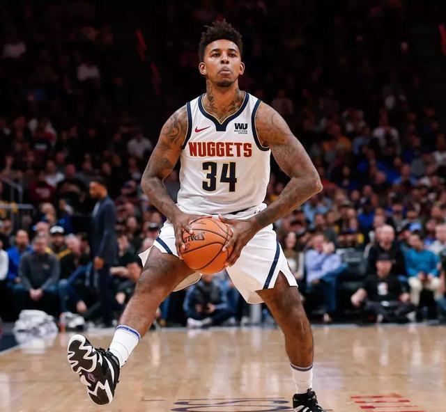 这正是他在 这正是他在