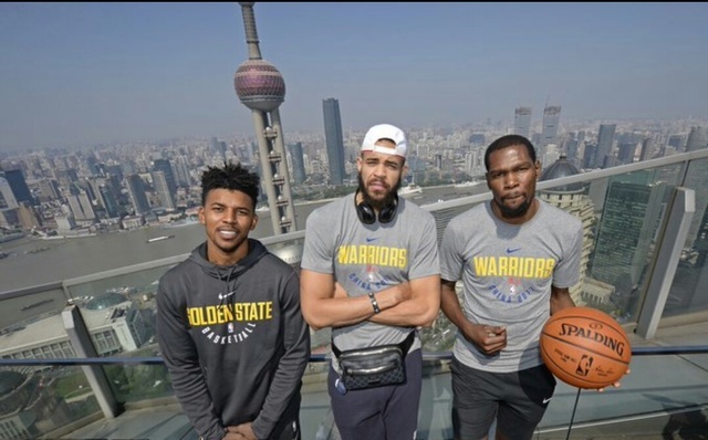 场的美是当 场的美是当